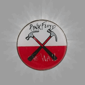 Кръгло пинче метална значка Pink Floyd The Wall с две кръстосани чука на бяло-червен фон