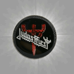 Кръгло пинче метална значка Judas Priest с червен тризъбец и бяло лого