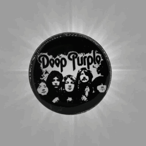 Стилна брошка Deep Purple с ликовете на членовете на групата и лого на черен фон