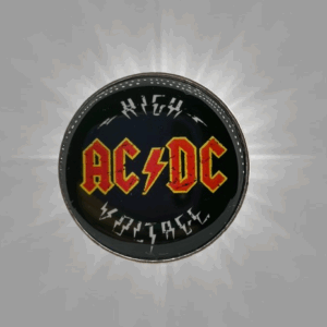 Стилна брошка AC/DC High Voltage с червено лого и светкавица на черен фон