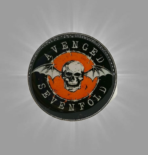 Стилна брошка Avenged Sevenfold Deathbat с череп с крила на оранжев фон