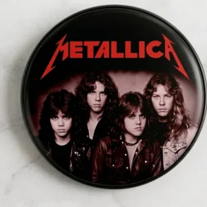 Кръгла метална значка на Metallica с ранна снимка на Джеймс Хетфийлд и Ларс Улрих