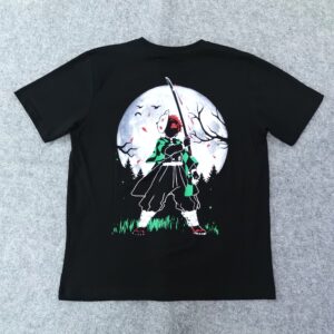 Черна памучна тениска Demon Slayer с двустранен принт на Танджиро Камадо, включващ логото