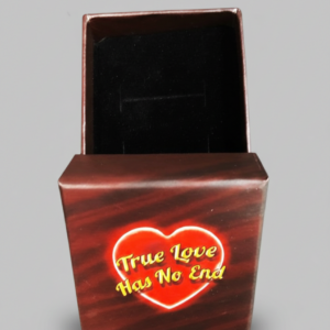 Подаръчна кутийка за бижута "True Love Has No End" - Hover Image