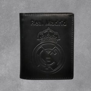 Черно мъжко портмоне от естествена кожа с Real Madrid и релефно лого на клуба