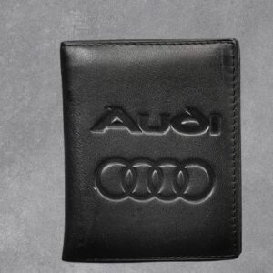 Черно мъжко портмоне от естествена кожа с логото на Audi