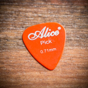 Оранжево перце за китара Alice Pick 0.71mm от целулоид върху дървена основа