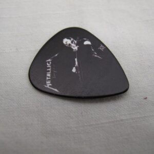 Черно перце за китара Metallica с бяло изображение на Джеймс Хетфийлд и лого