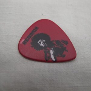 Червено рок перце за китара Jimi Hendrix с черен портрет и надпис
