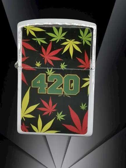 Цветна метална бензинова zippo запалка с марихуана и надпис 420
