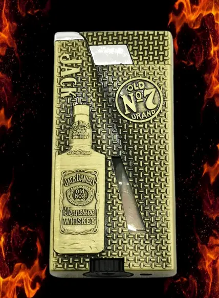 Златна метална газова запалка Jack Daniel’s с релефна бутилка уиски