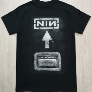 Тениска NIN Nine Inch Nails със ситопечат щампа на черен фон