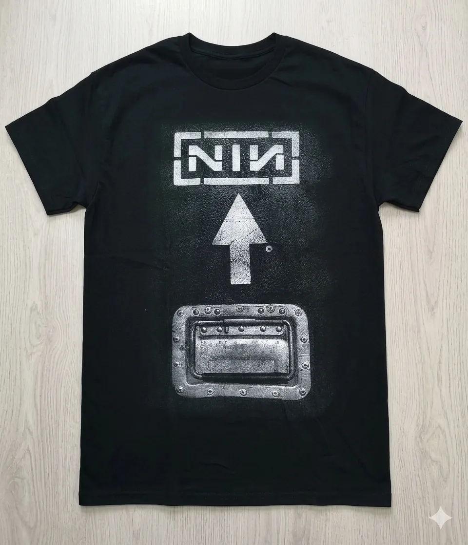 Тениска NIN Nine Inch Nails със ситопечат щампа на черен фон