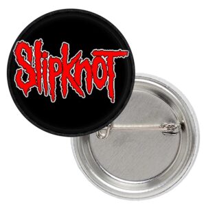 Черна метална значка Slipknot с червено лого за раници и якета