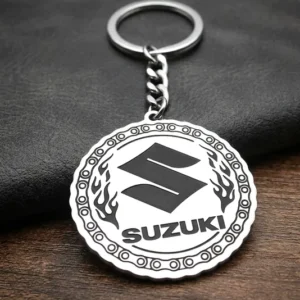 Сребрист метален ключодържател за мотор Suzuki с гравирано лого и пламъци от стомана