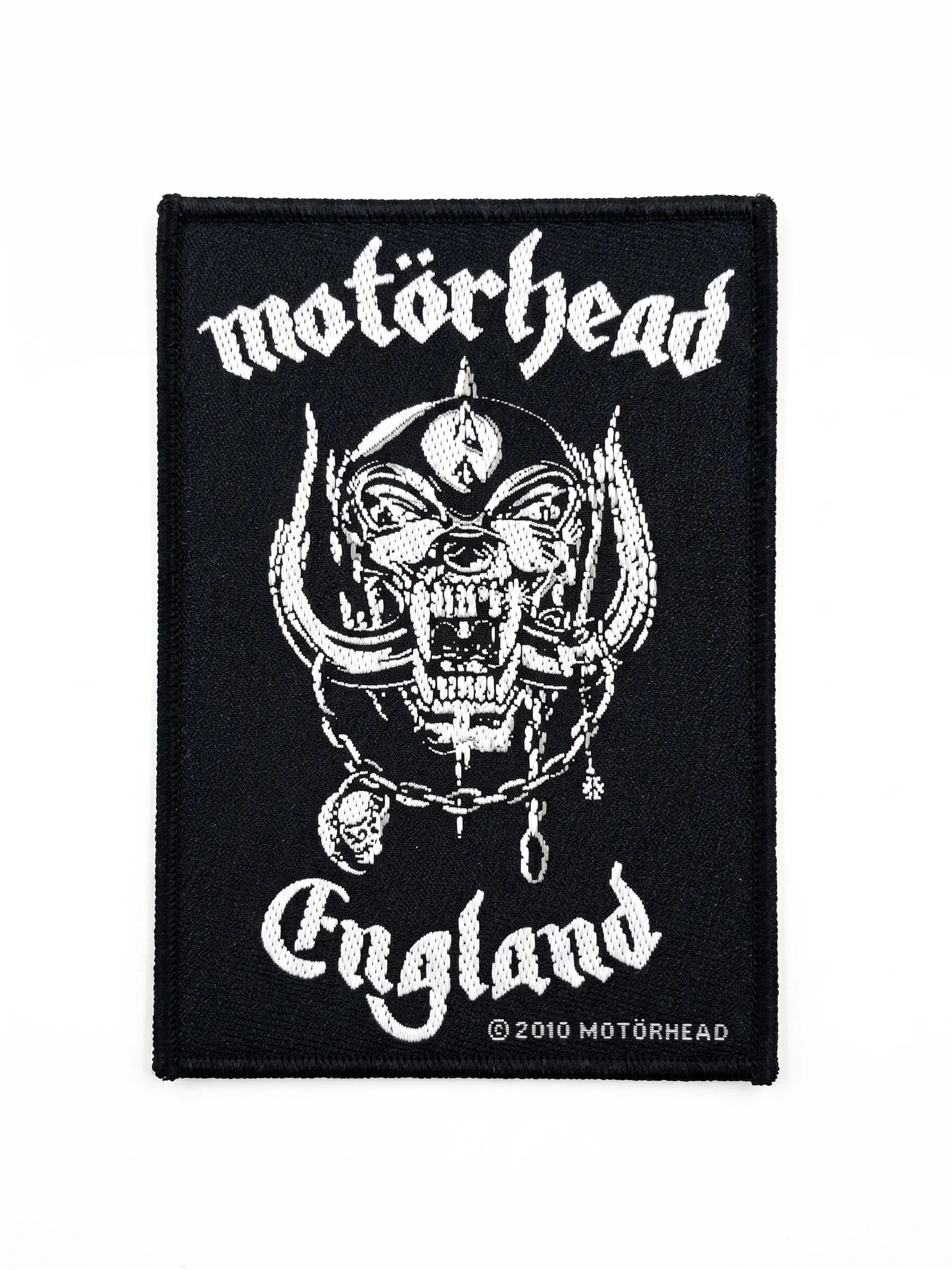 Везана метъл нашивка Motörhead с бели конци и Warpig