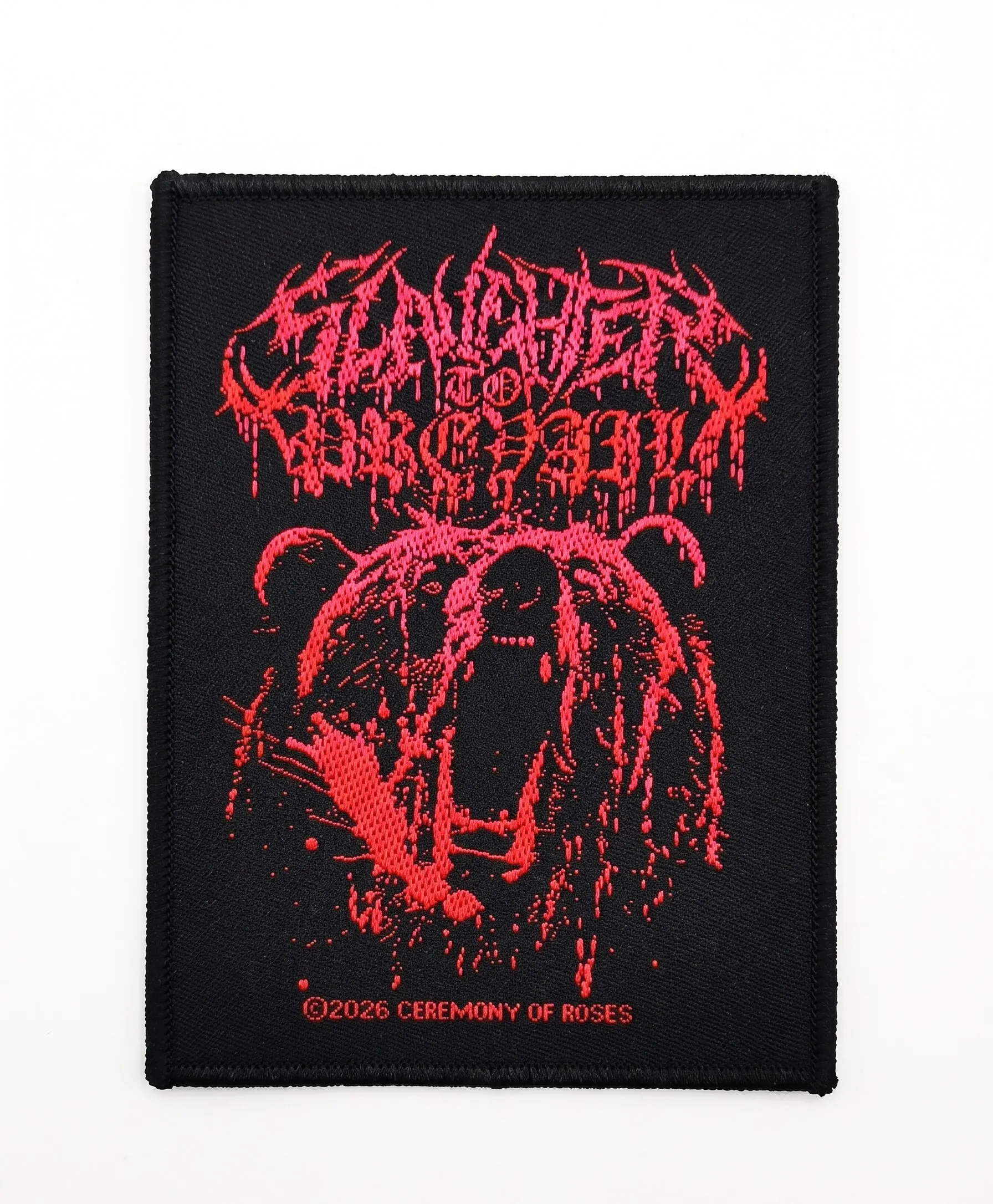 Везана нашивка Slaughter to Prevail с червена мечка